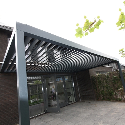 Remote control automatic pergola waterproof terrace roof aluminium louvered roof with retractable curtain