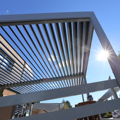 Motorized Patio Roof Outdoor Restaurant Louver Roof Cover Pergola Shading Roof with Rain Sensor