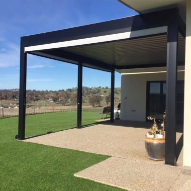 Customized Retractable Outdoor Gazebo Waterproof Louvered Roof Pergola With Curtain