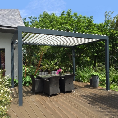 China Supplier Turkey Pergola Faltdach Restaurant Rain Resistant Pergola Adjustable Shade Louver Roof Manufacturers
